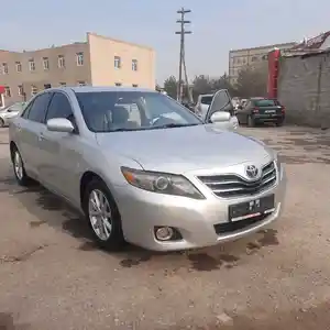 Toyota Camry, 2011