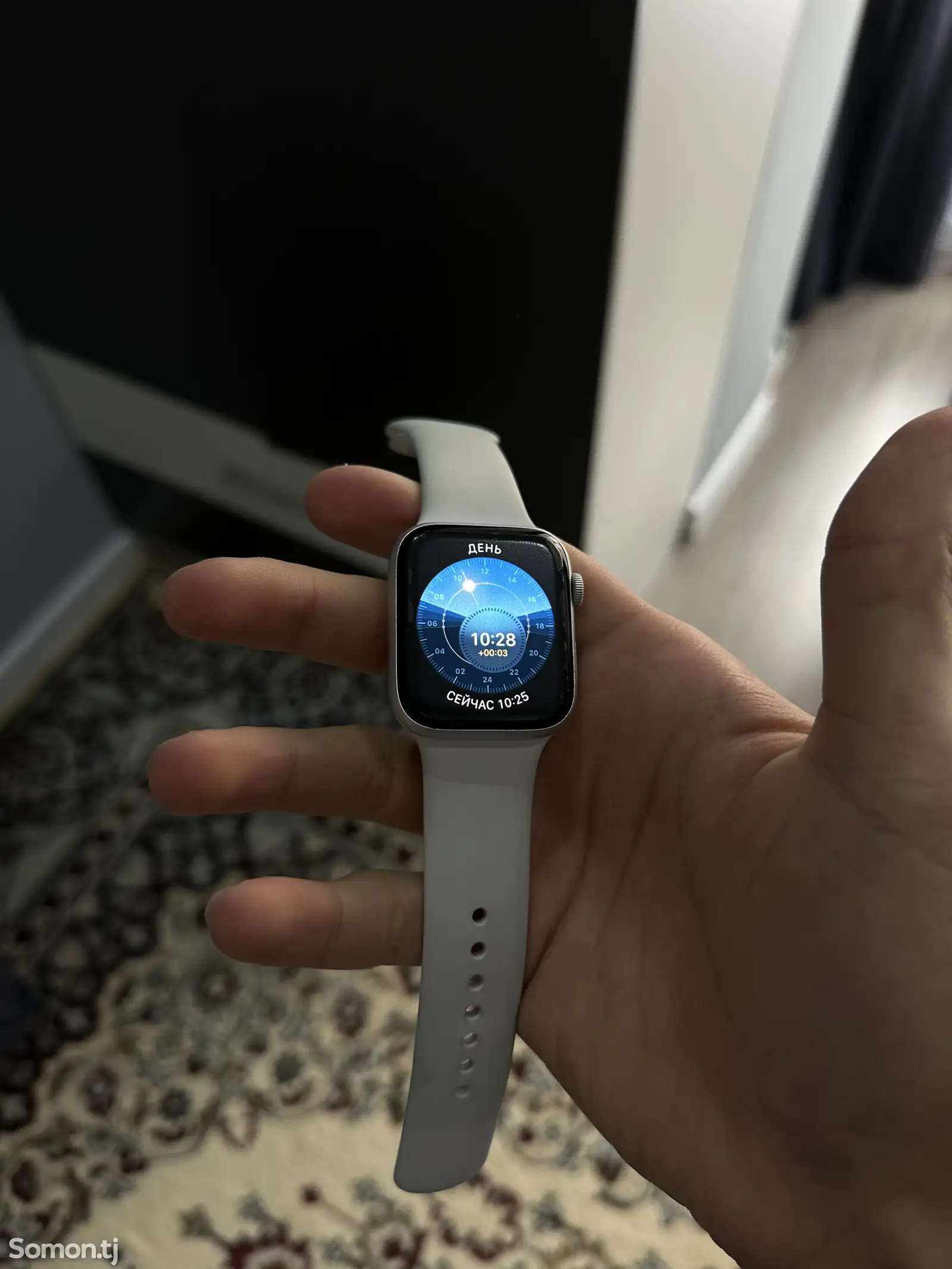 Смарт часы Apple watch series 5 silver aluminum-1