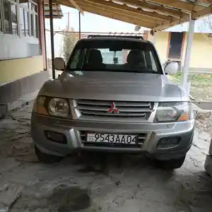 Mitsubishi Montero, 2002