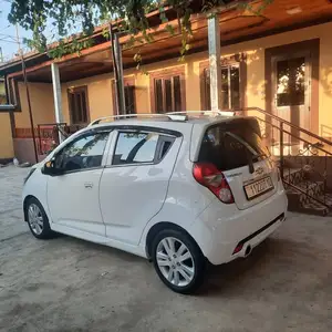 Chevrolet Spark, 2013