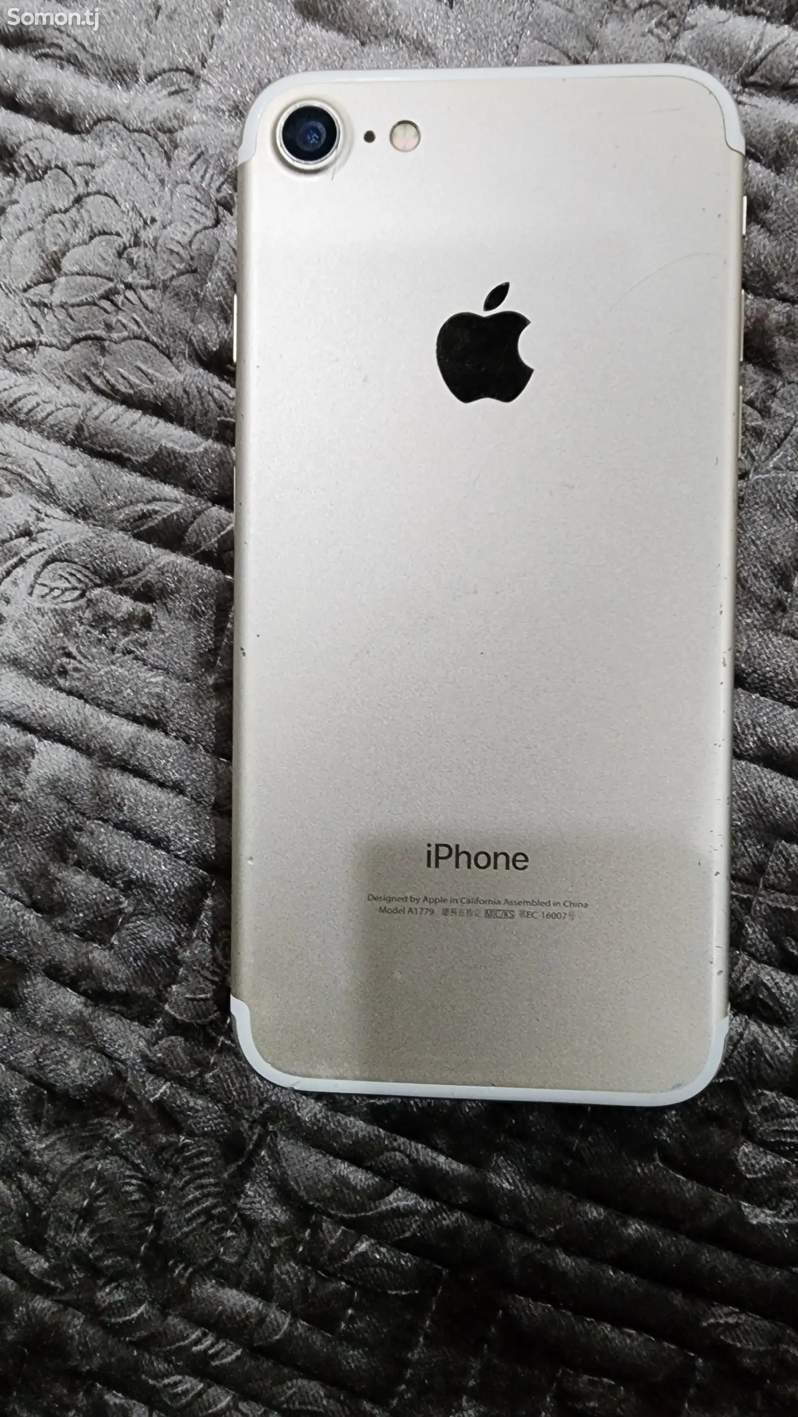 Apple iPhone 7, 32 gb-1