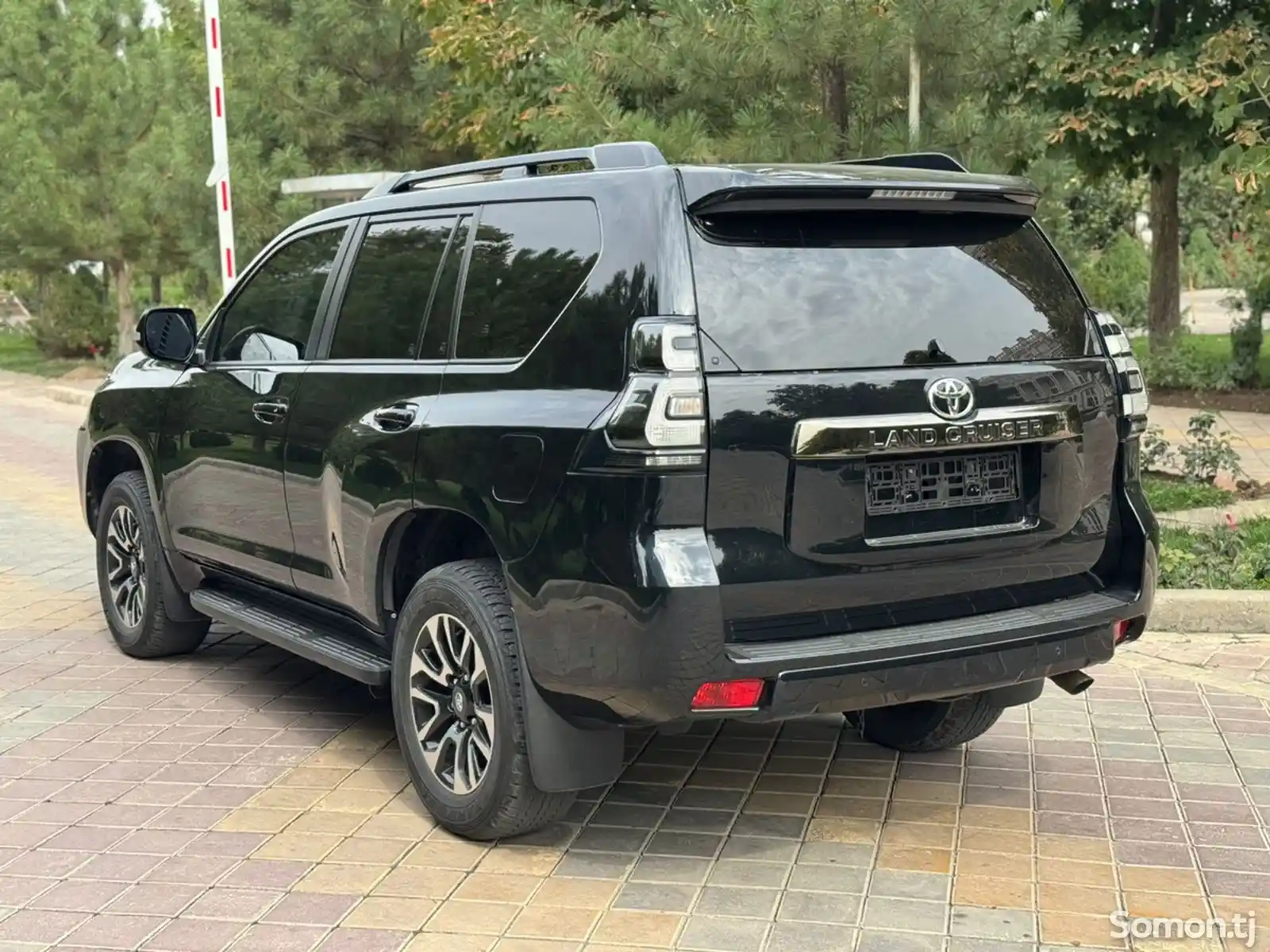 Toyota Land Cruiser Prado, 2023-3