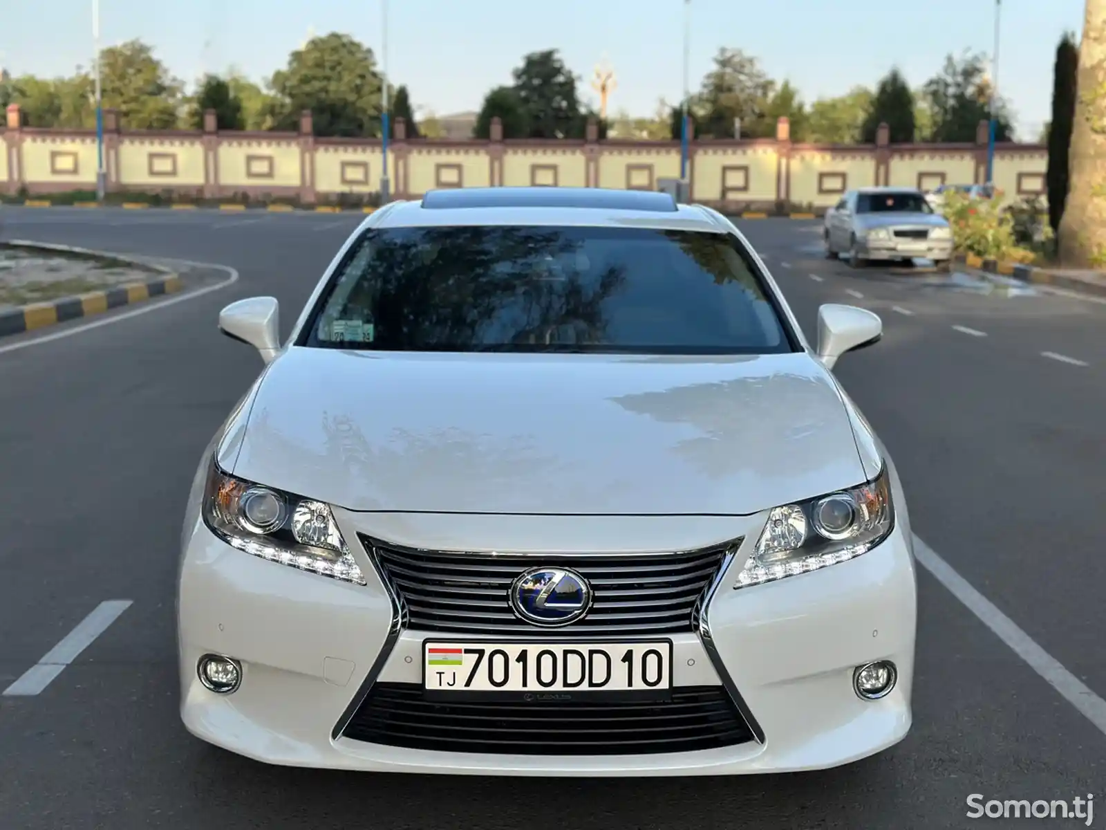 Lexus ES series, 2015-2