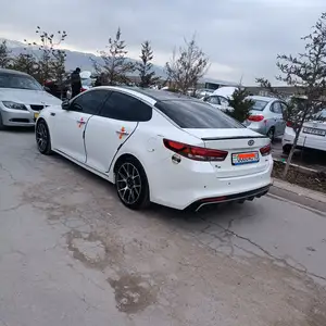 Kia K5, 2016