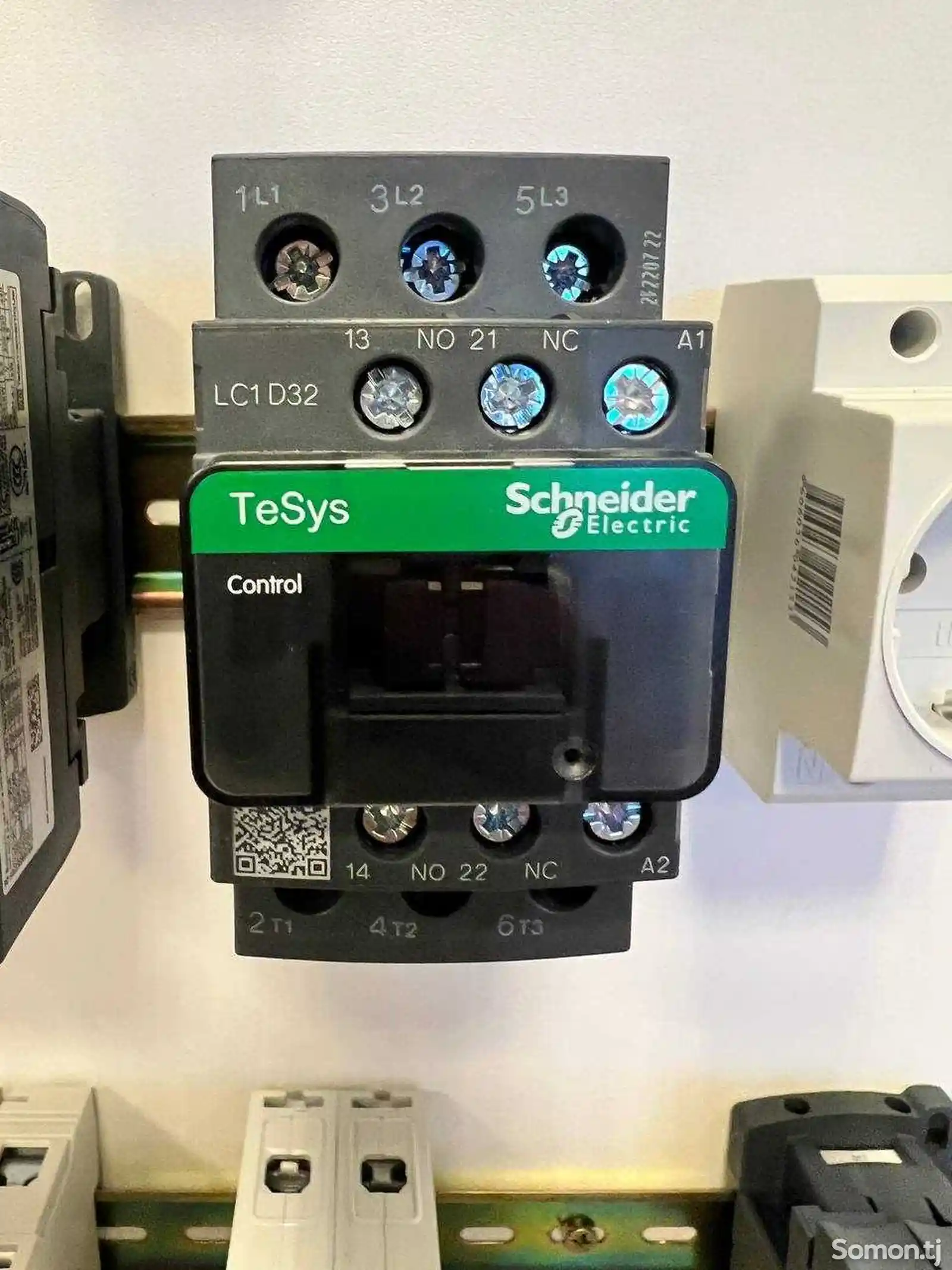 Контактор Schneider Electric LC1D32M7-1