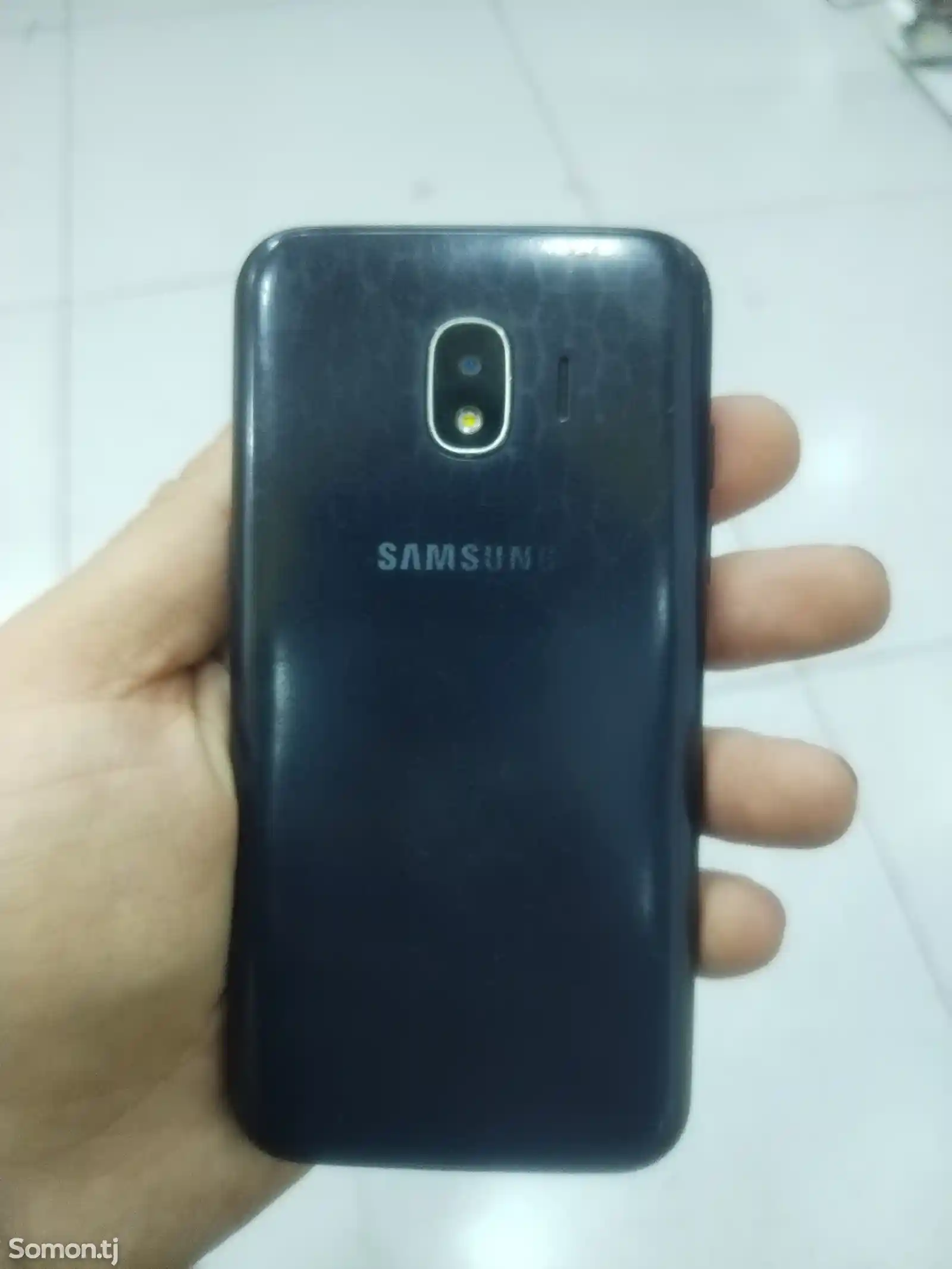 Samsung Galaxy J216g-1