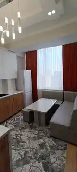 2-комн. квартира, 6 этаж, 60м², 19 мкр-5