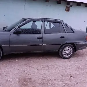 Daewoo Nexia, 1996