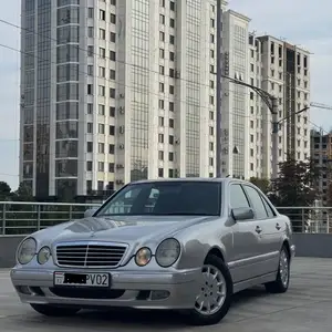 Mercedes-Benz E class, 2001