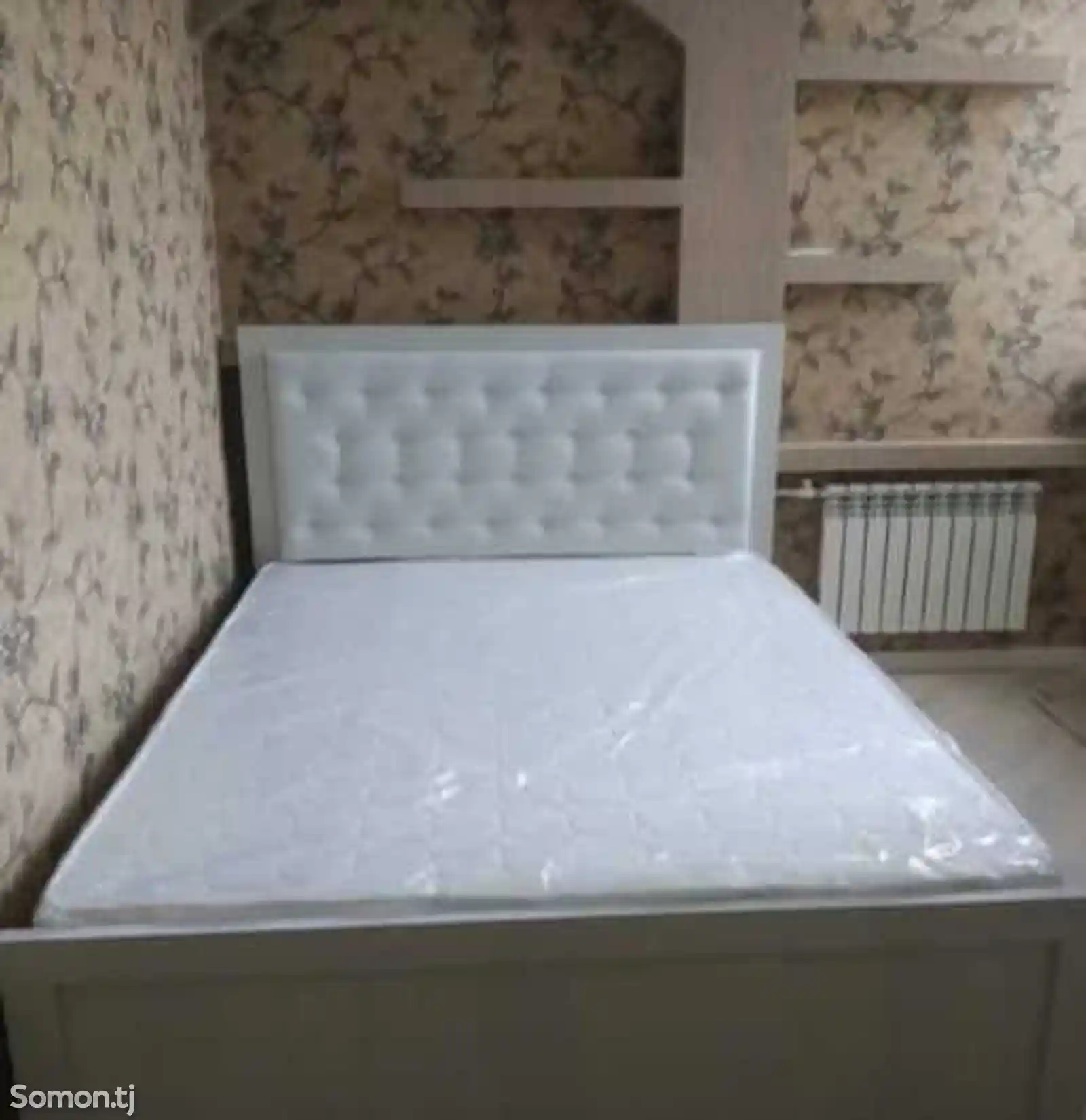 Кровать с медицинским матрасом