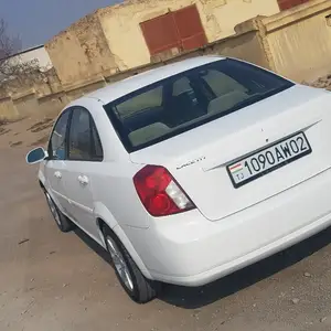 Daewoo Lacetti, 2005