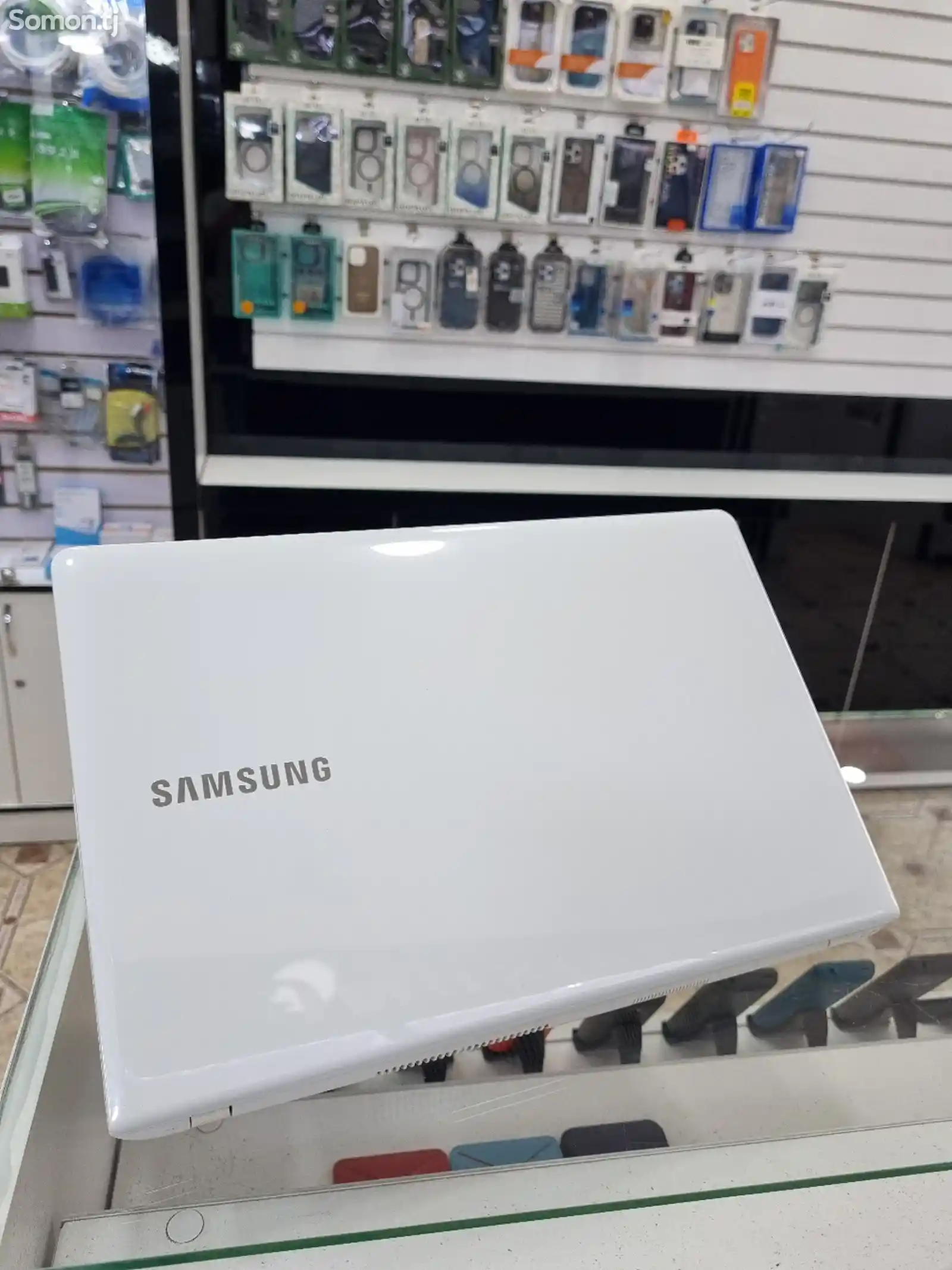 Ноутбук Samsung Core i5 White-3