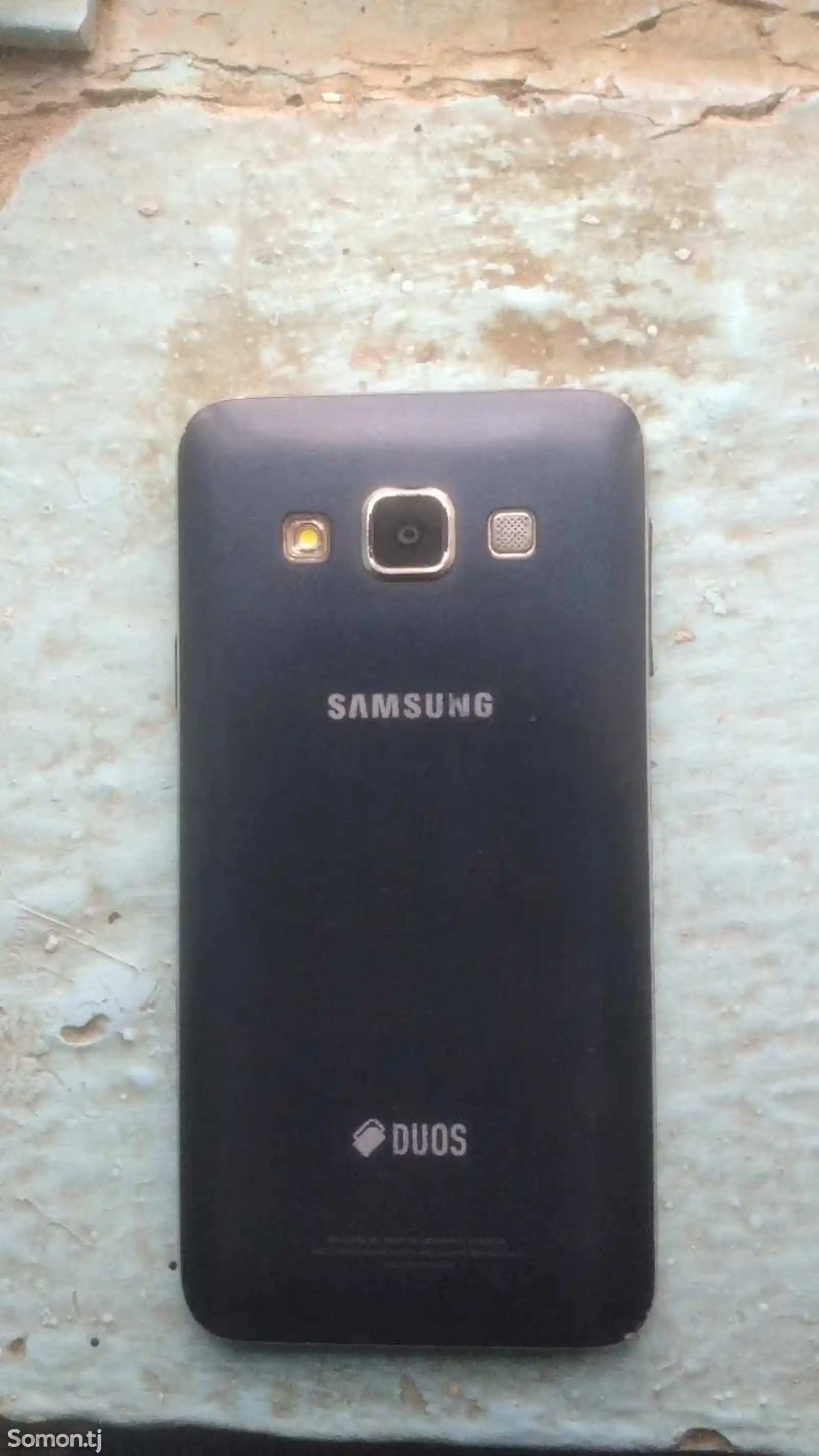 Samsung Galaxy A3, 2015-3