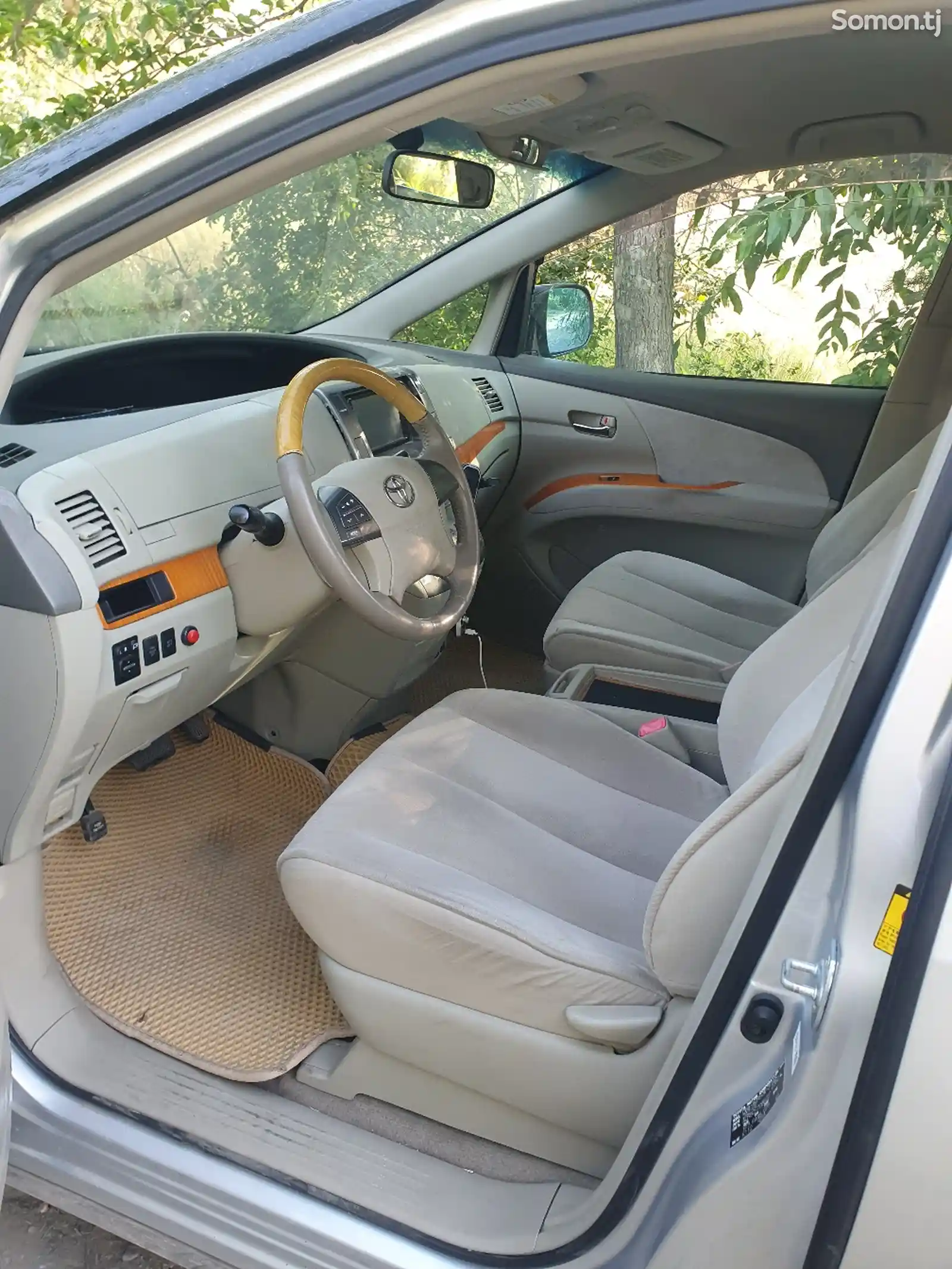 Toyota Estima, 2010-4