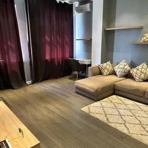 2-комн. квартира, 6 этаж, 71м², Галубой Экран