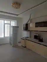 2-комн. квартира, 5 этаж, 90м², 33 мкр-8