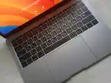 Ноутбук Macbook pro 13 2017-9