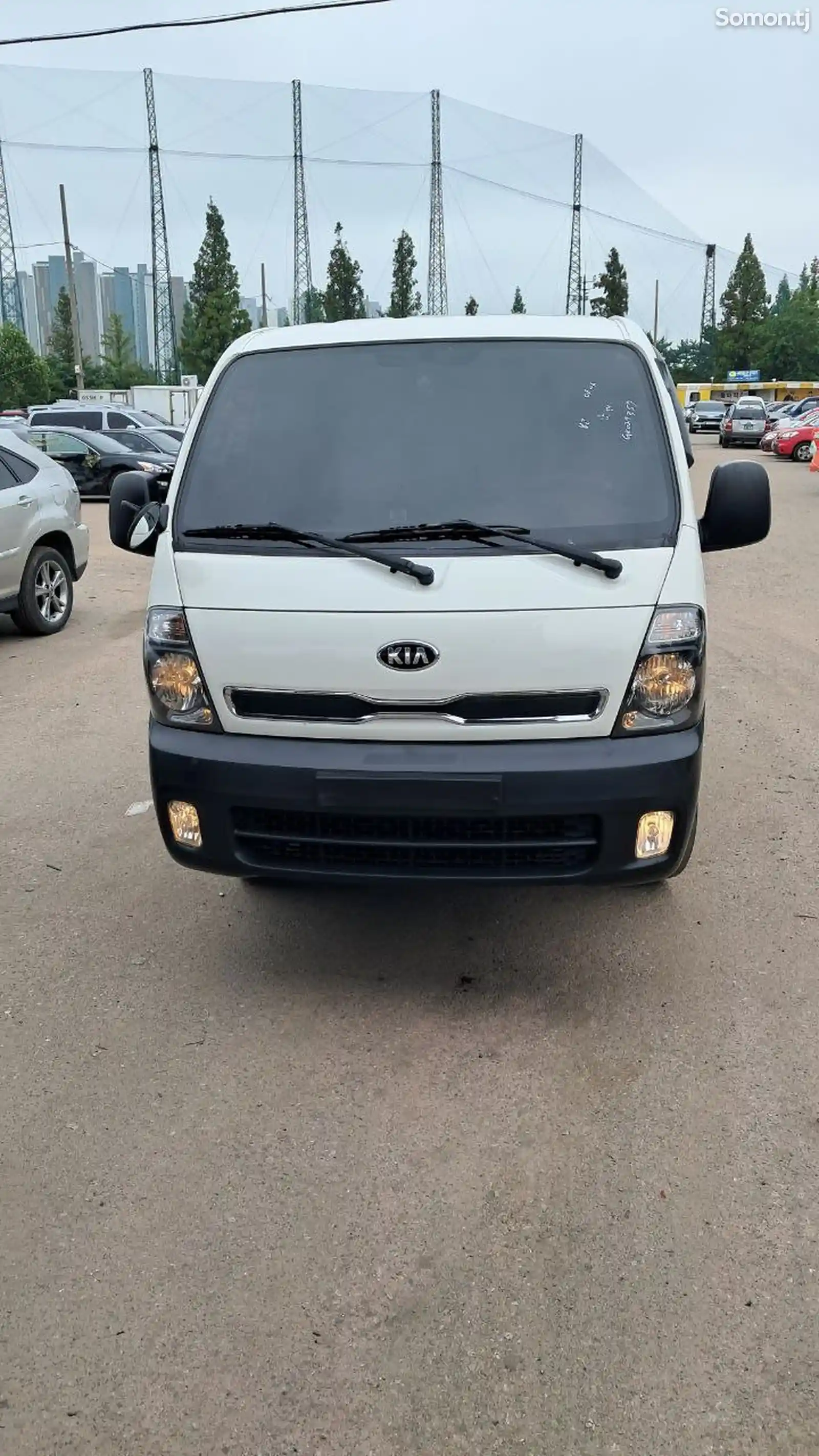 Бортовой автомобиль Kia Bongo 3, 2015-1