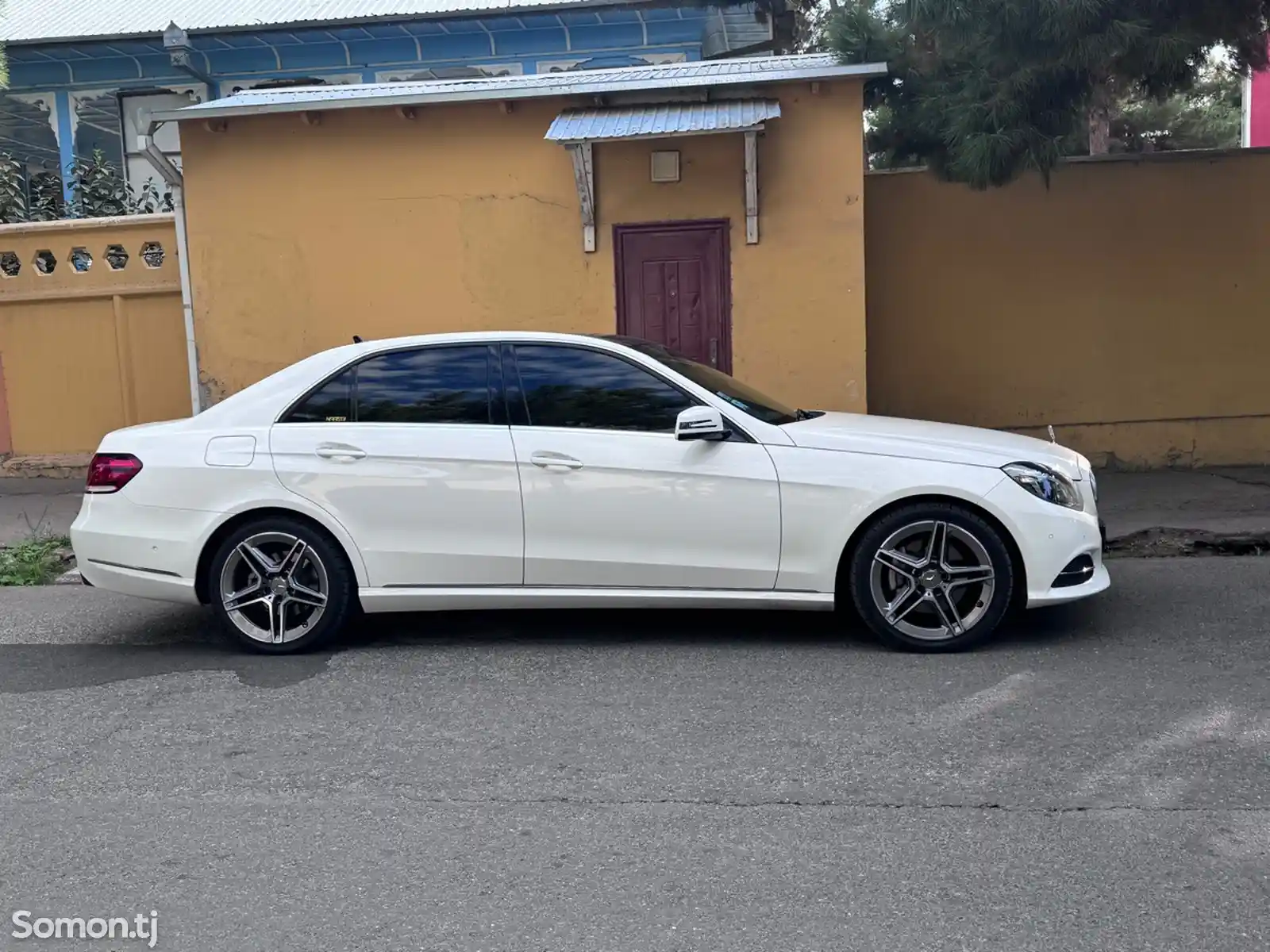 Mercedes-Benz E class, 2015-12