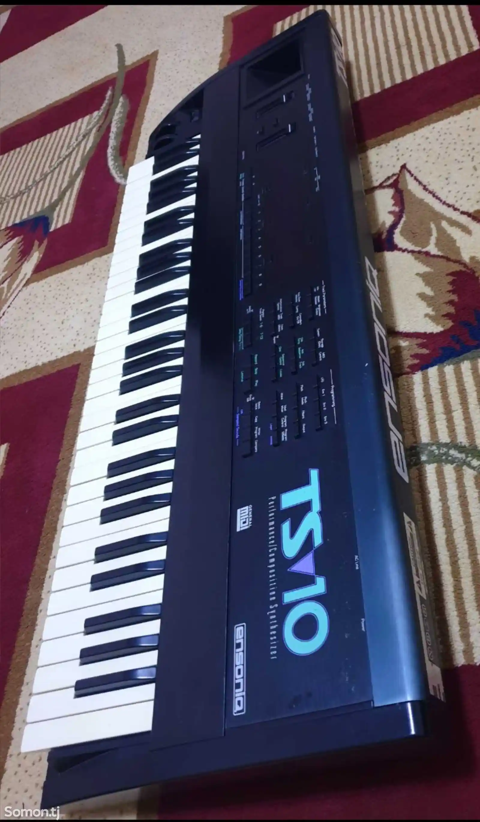 Синтезатор Ensoniq ts10
