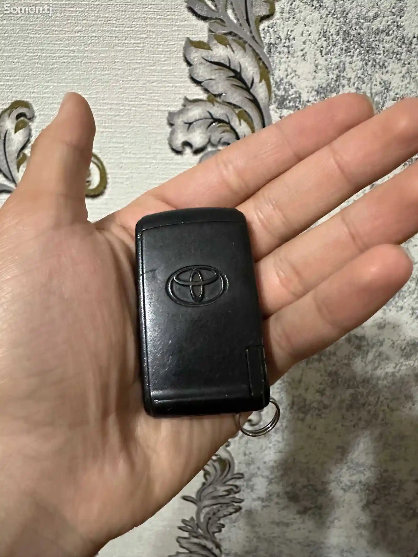 Ключ от Toyota Verso