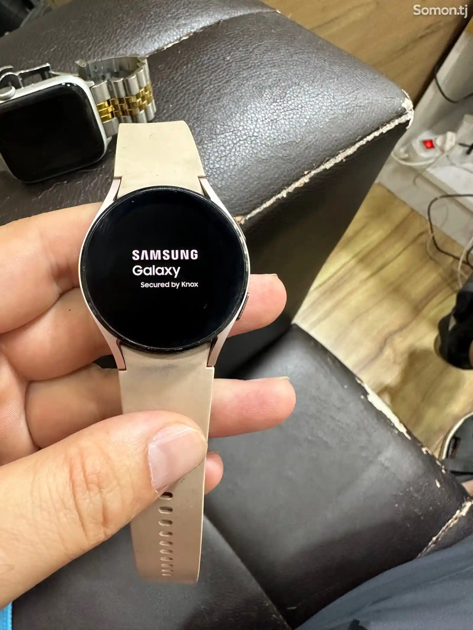 Смарт часы Samsung watch 40mm-1