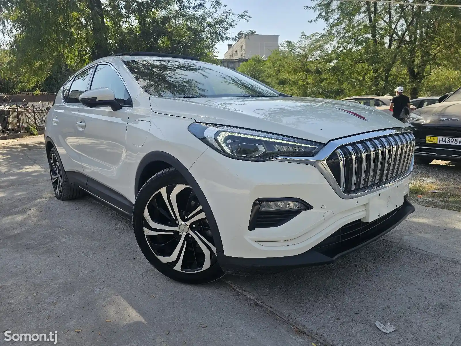 Hongqi E-HS3, 2019-1