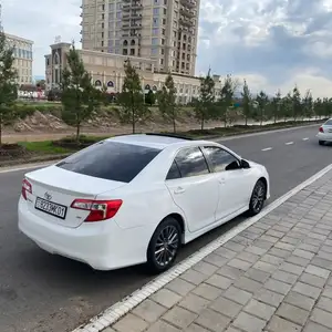 Toyota Camry, 2013