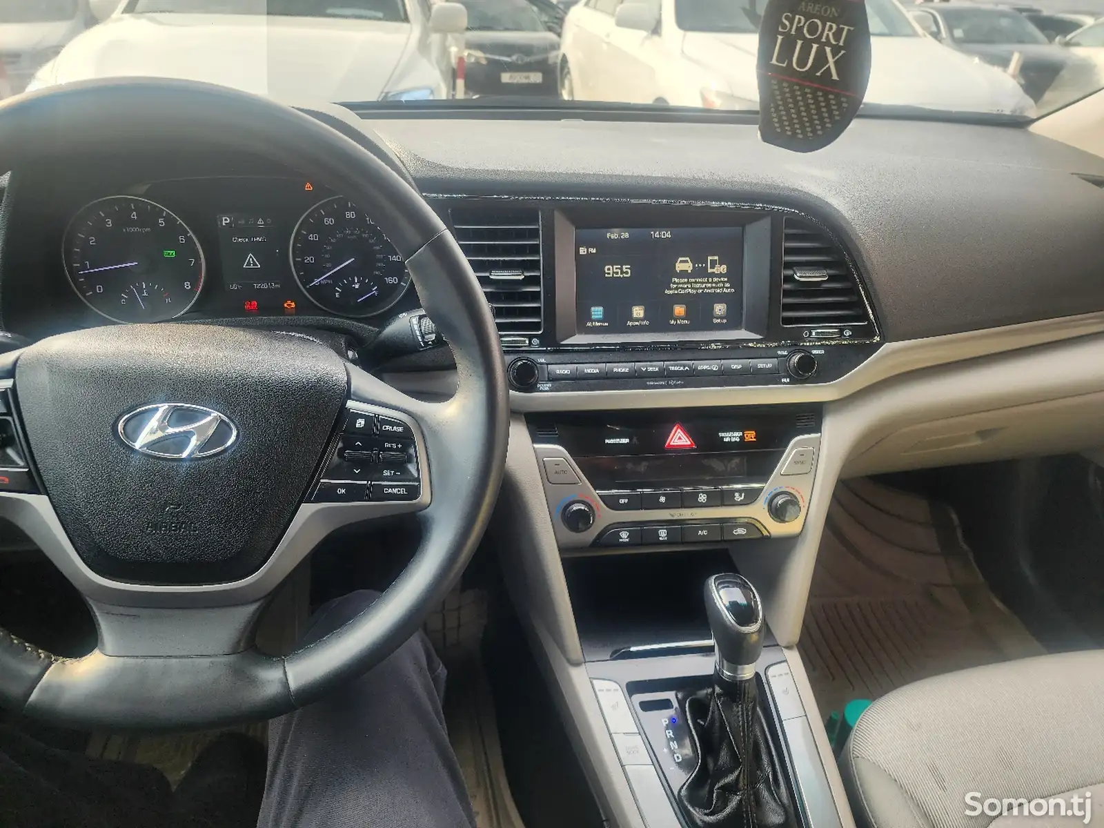 Hyundai Elantra, 2017-1