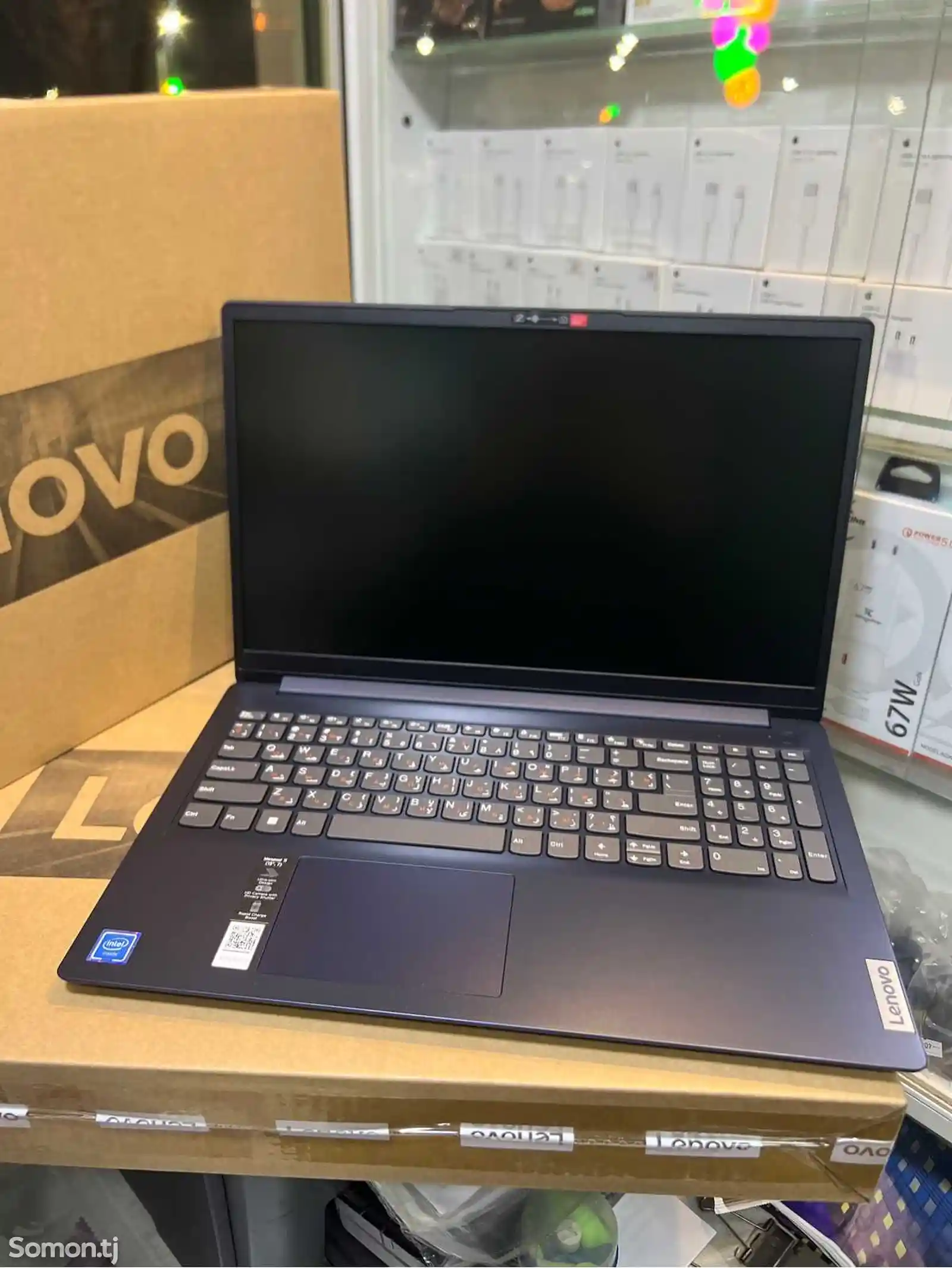 Ноутбук Lenovo - 8GB 256GB SSD-3