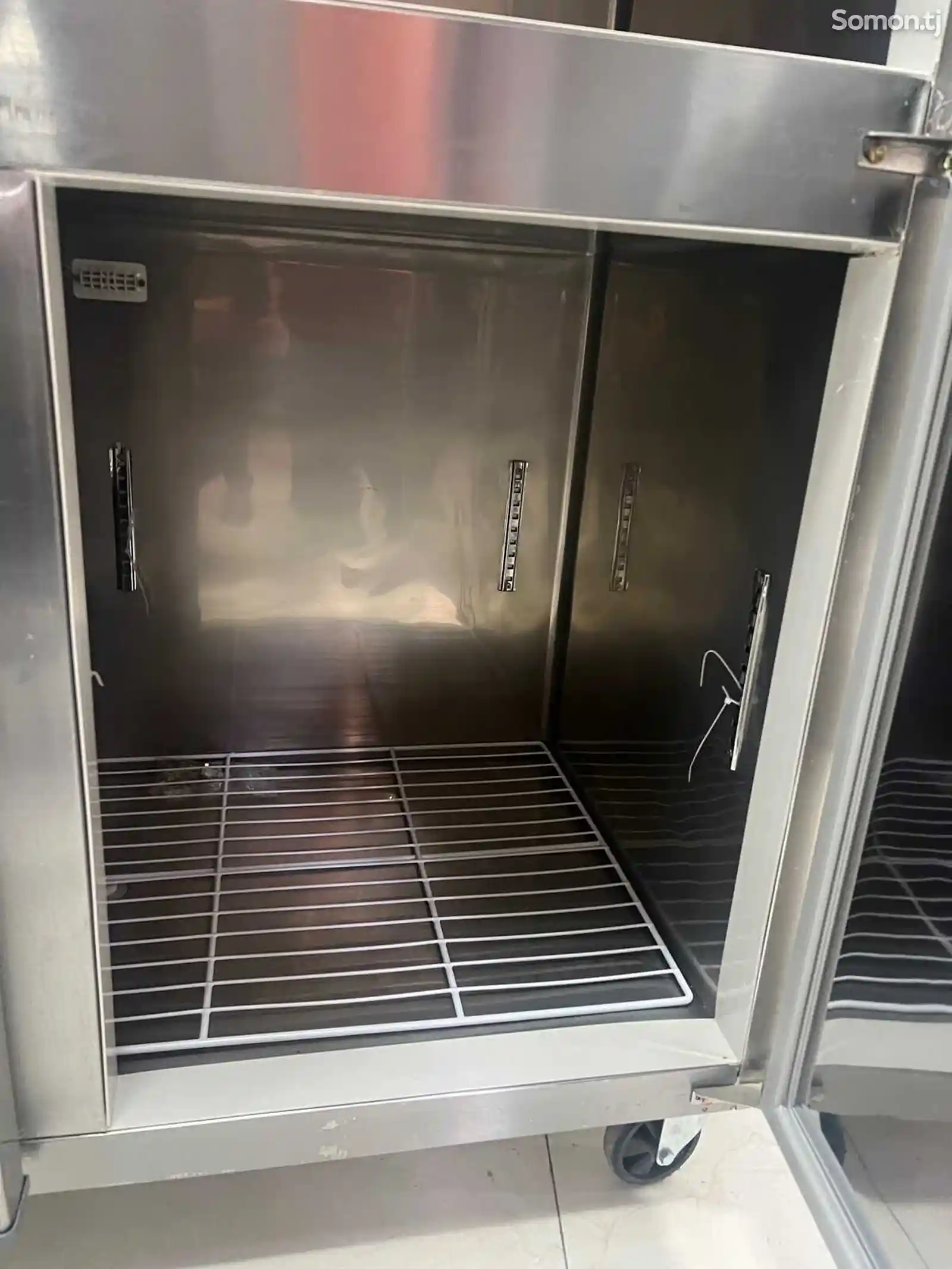 Холодильник 4-х дверный 1000L-3