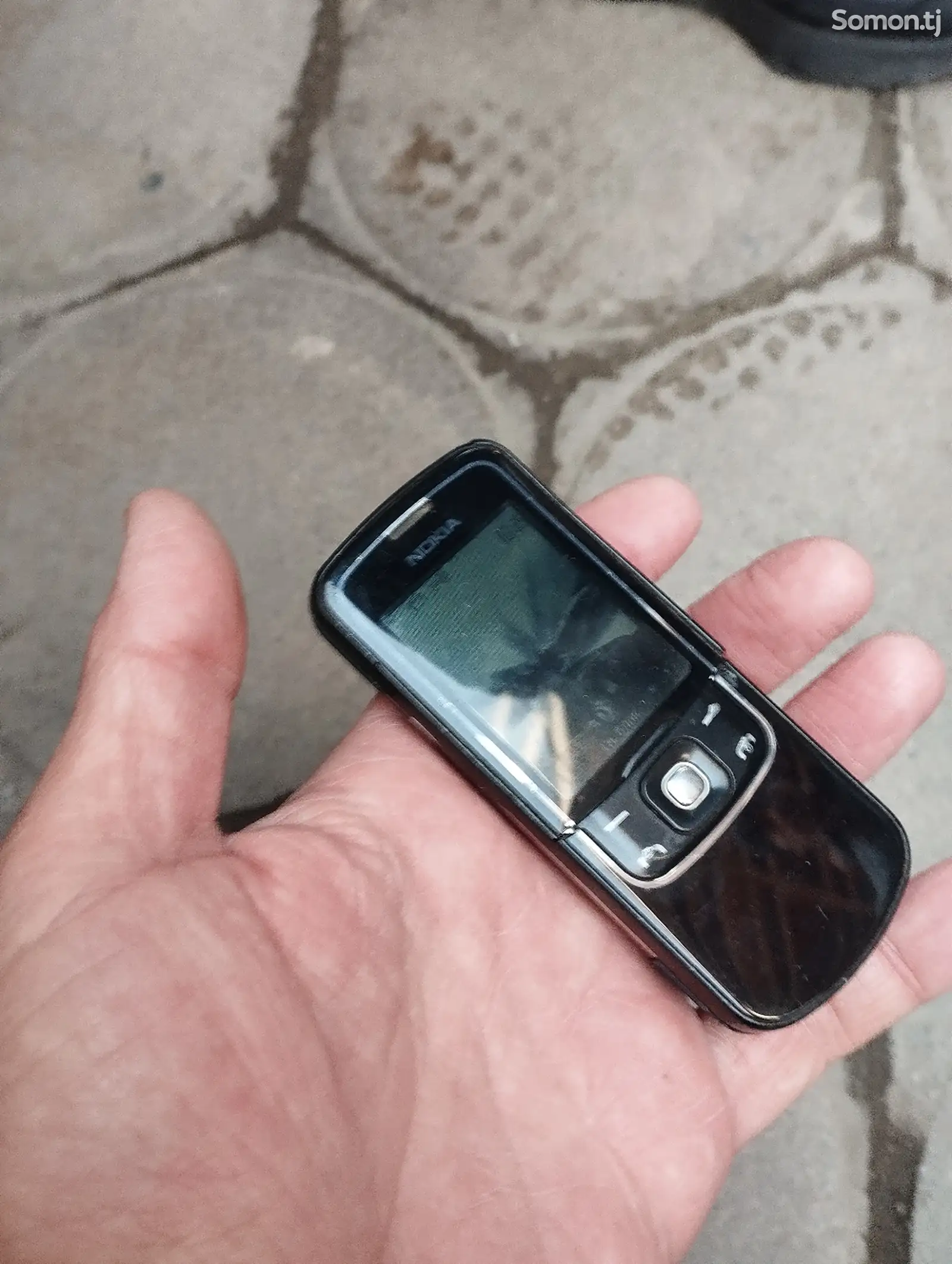 Nokia 8600-1