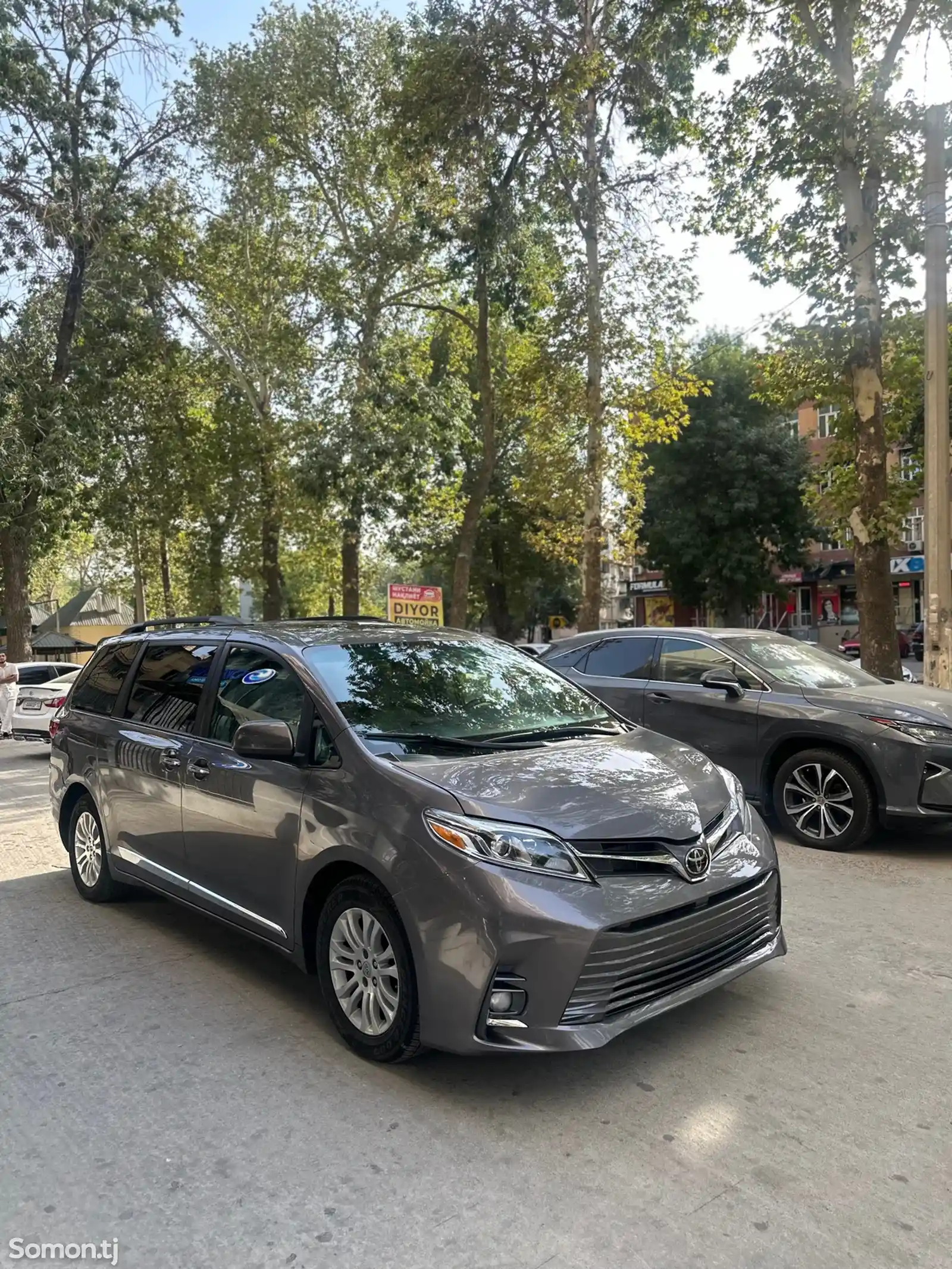 Toyota Sienna, 2015-1