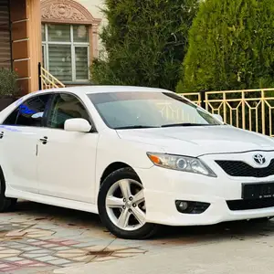 Toyota Camry, 2010