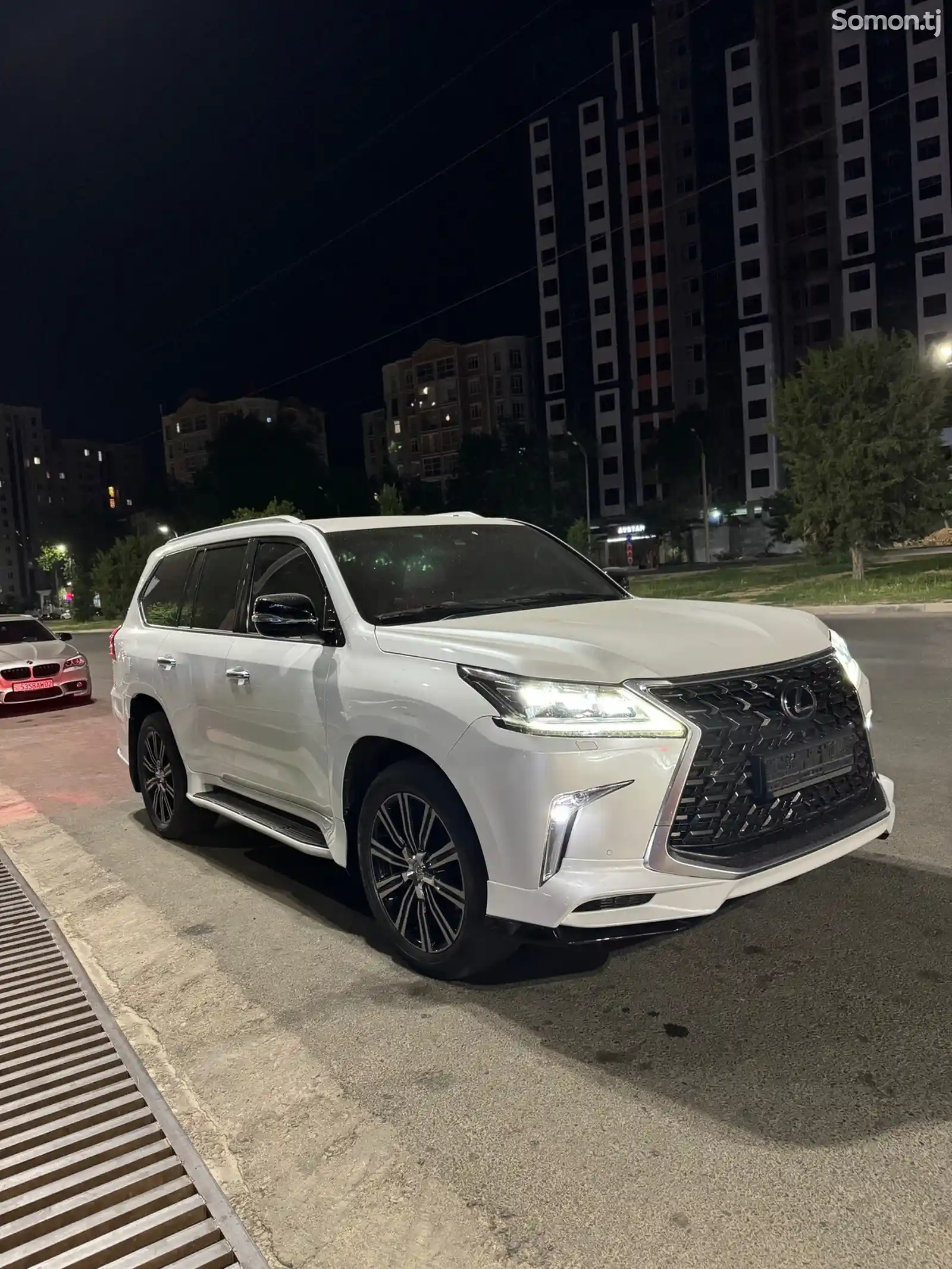 Lexus LX series, 2019-13