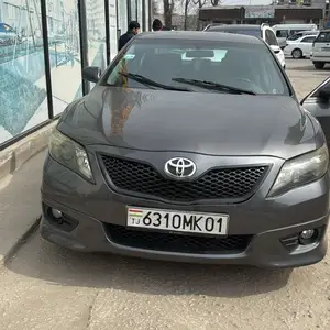 Toyota Camry, 2010