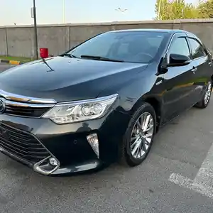 Toyota Camry, 2016