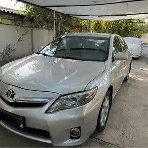 Toyota Camry, 2010