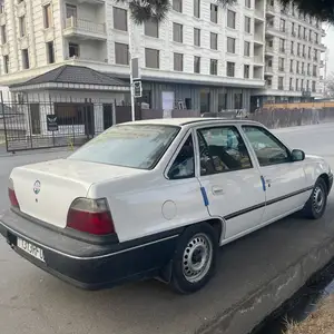 Daewoo Nexia, 1996