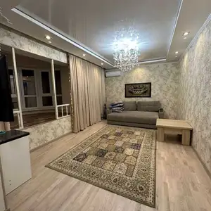 2-комн. квартира, 6 этаж, 70м², Цирк