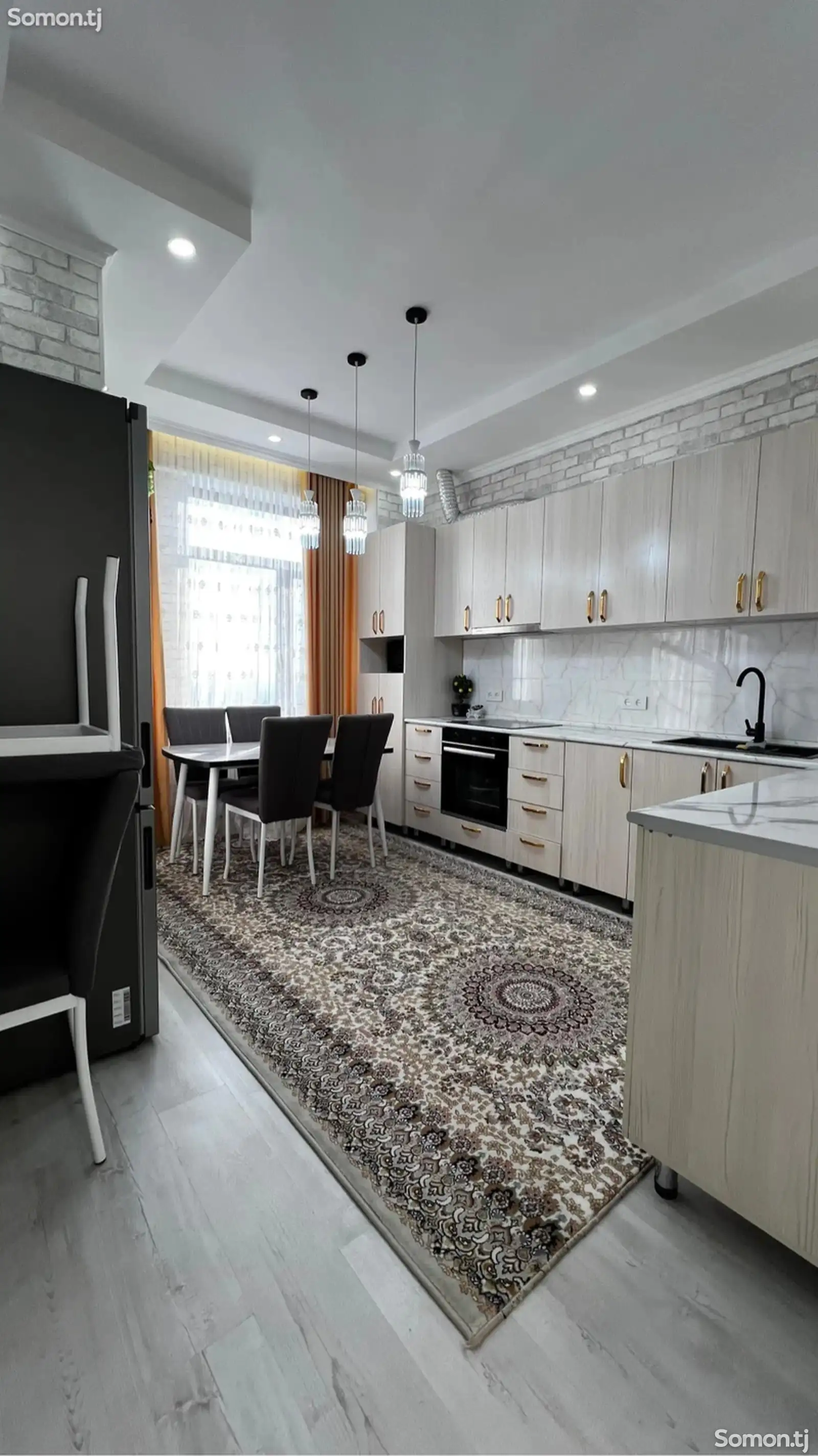 3-комн. квартира, 13 этаж, 70м², Голубой Экран-1