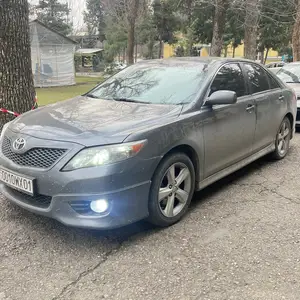 Toyota Camry, 2010