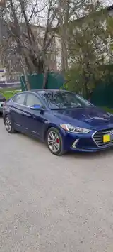 Hyundai Elantra, 2017-4