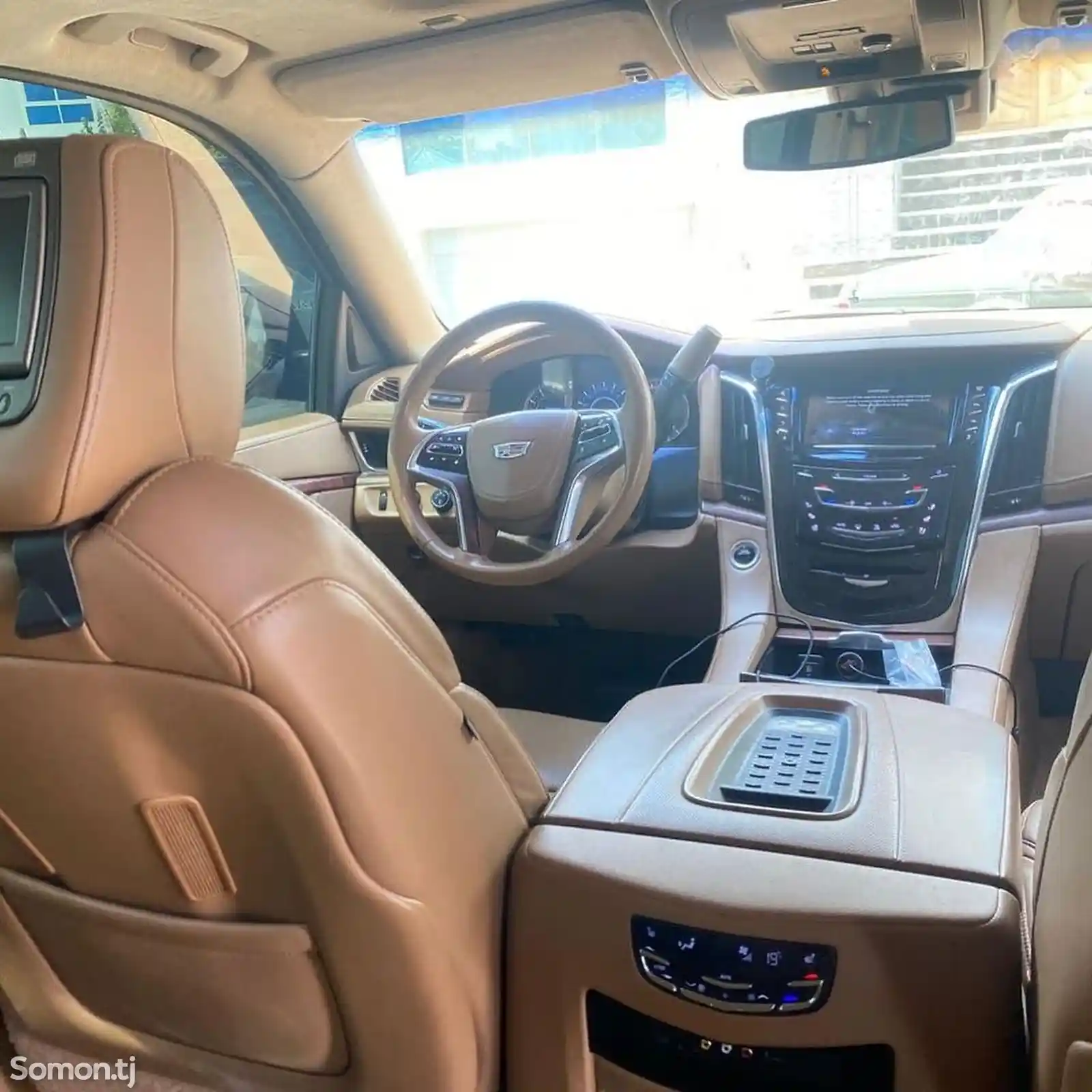 Cadillac Escalade, 2016-3