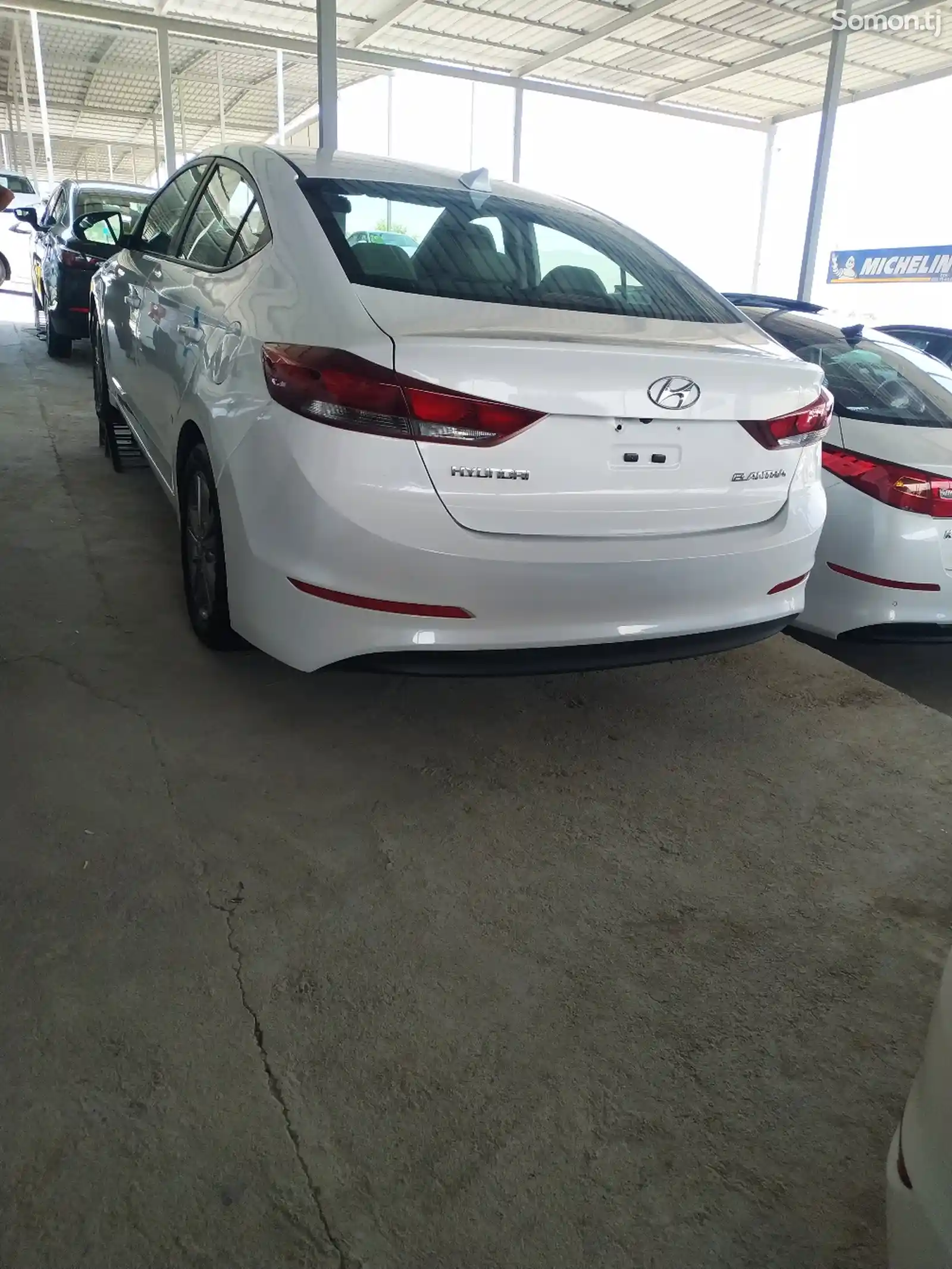 Hyundai Elantra, 2017-4