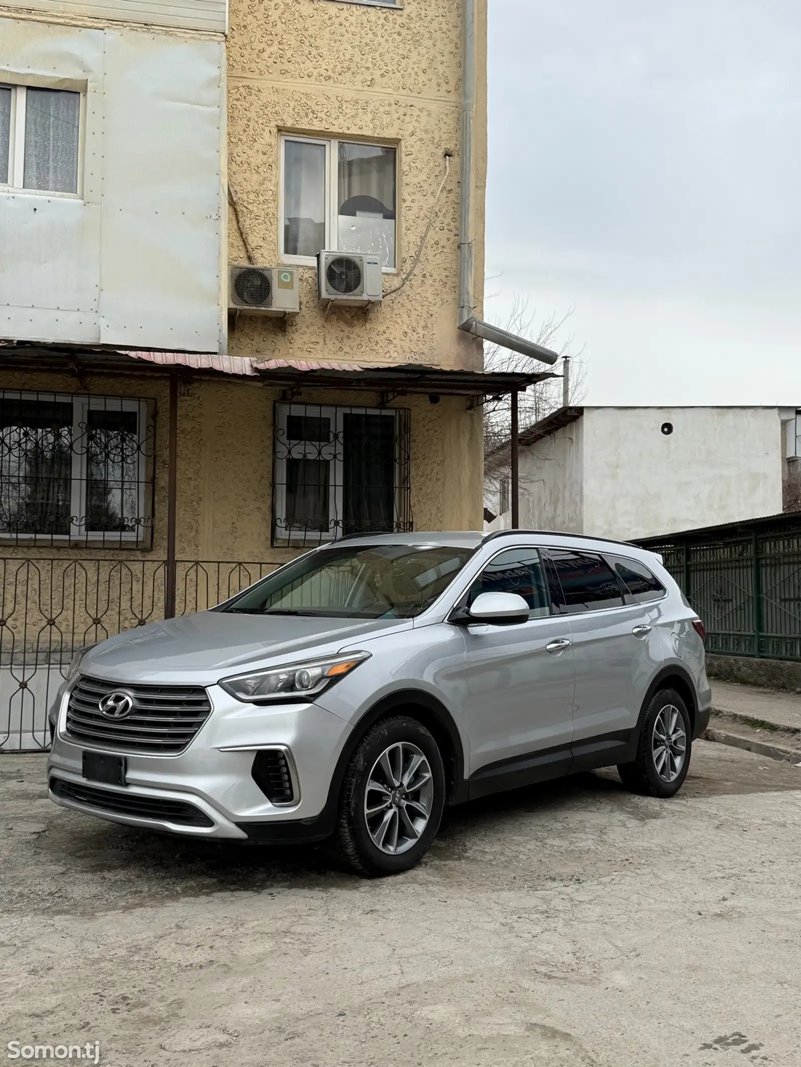 Hyundai Santa Fe, 2017-1