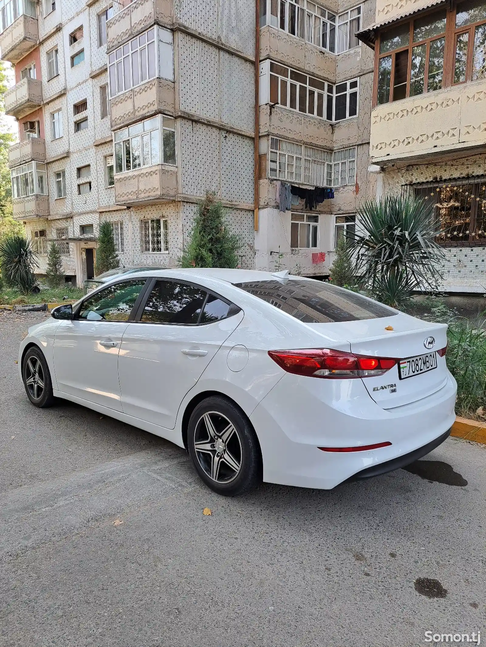 Hyundai Elantra, 2017-5