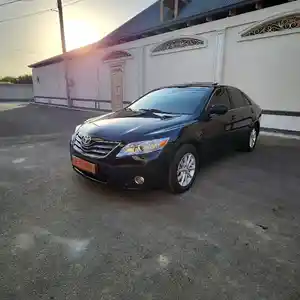 Toyota Camry, 2010