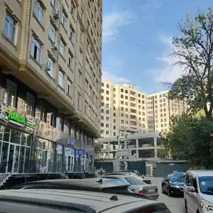 3-комн. квартира, 8 этаж, 134 м², И.Сомони.