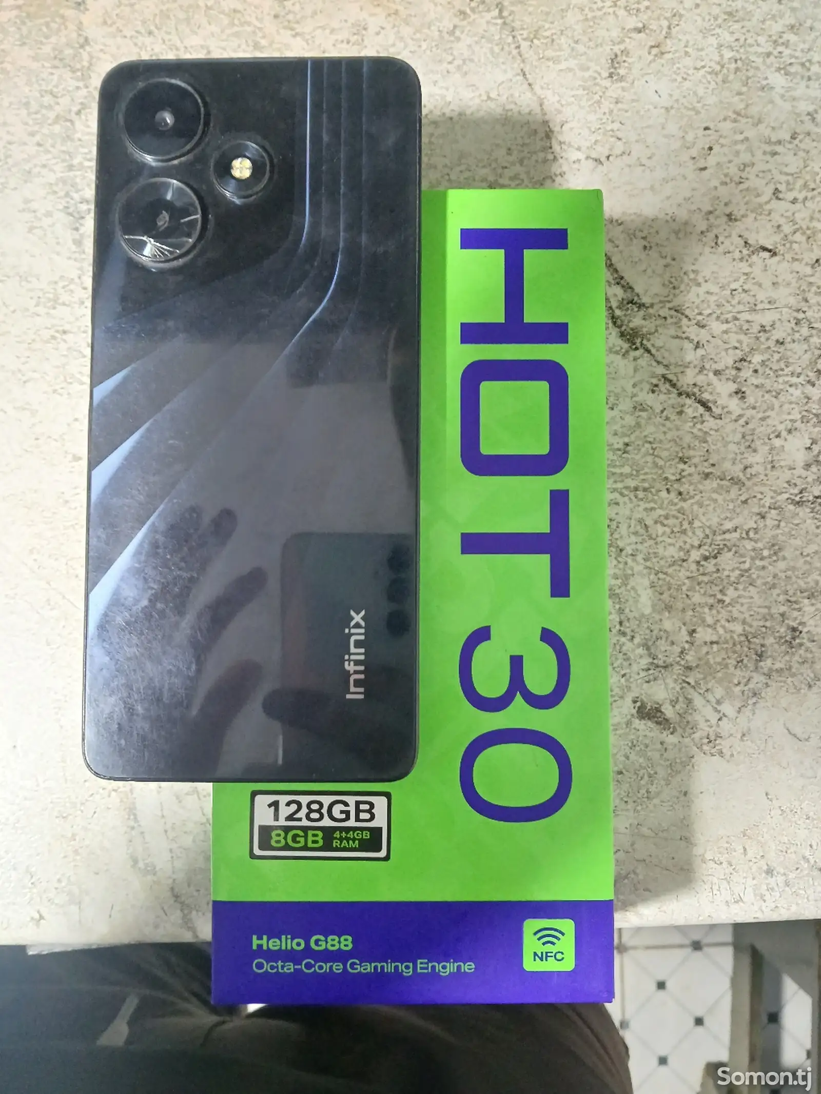 Infinix Hot 30-1